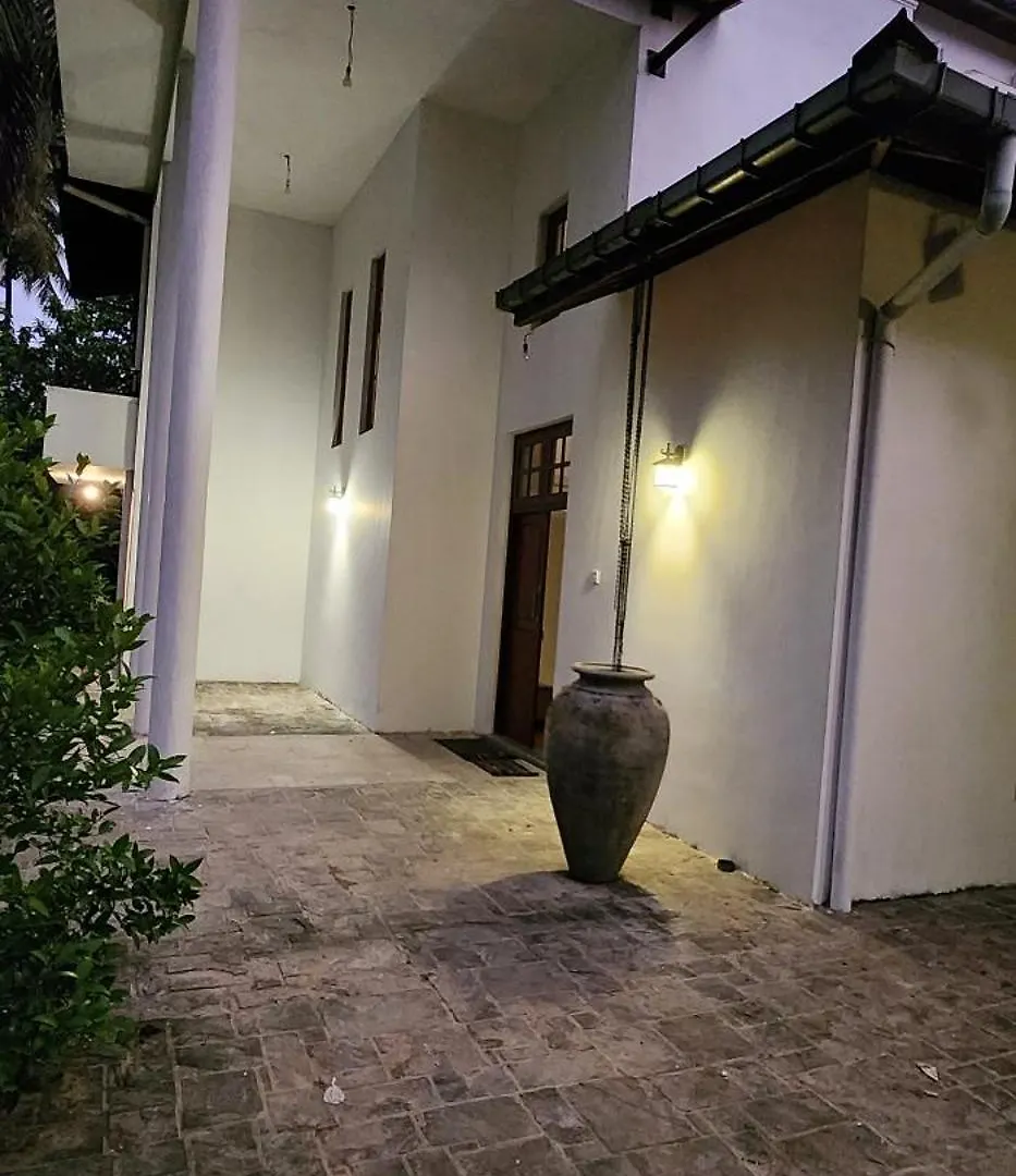 The Escape, Minuwangoda 0*,  Sri Lanka
