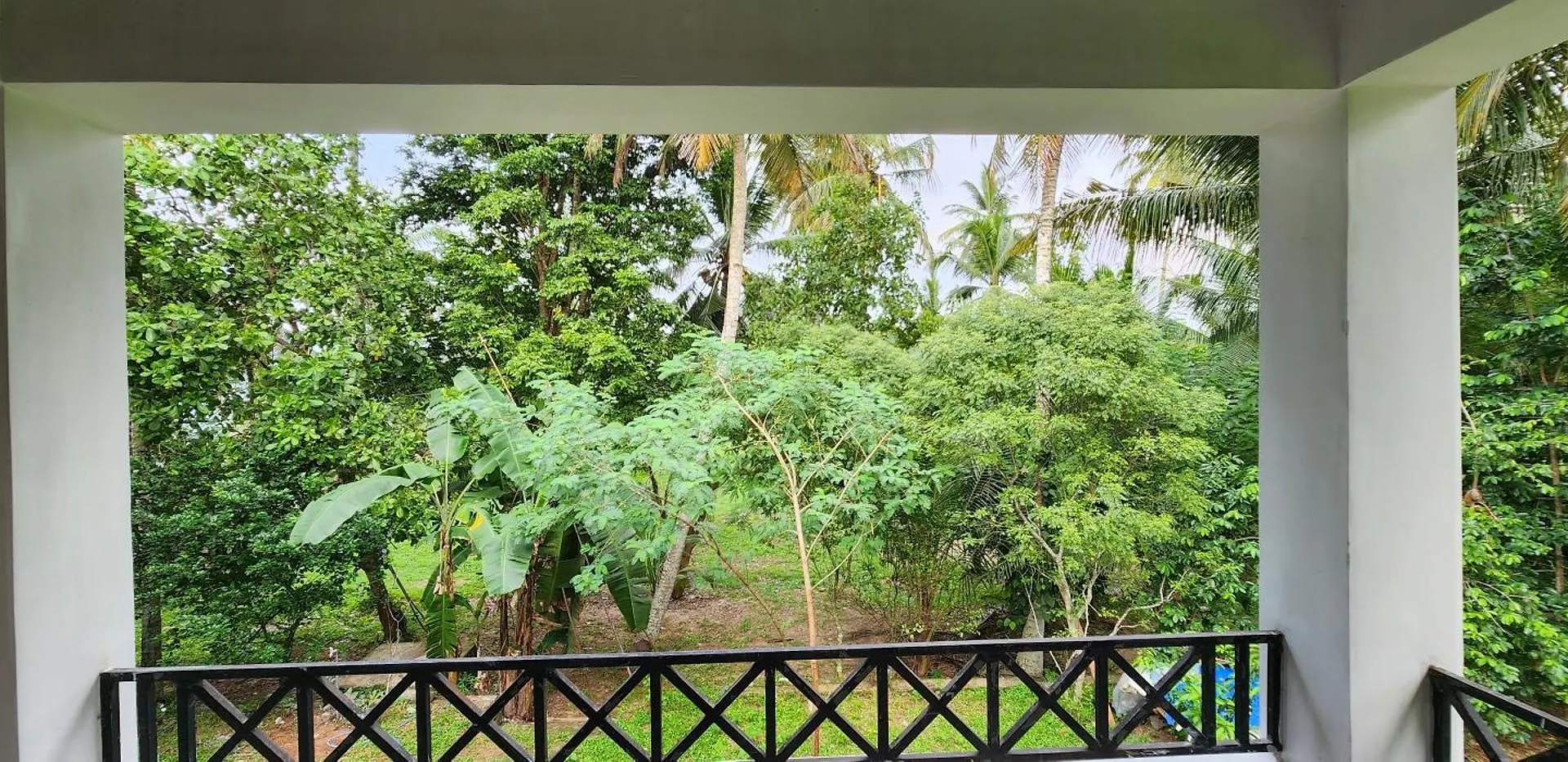 The Escape, Minuwangoda