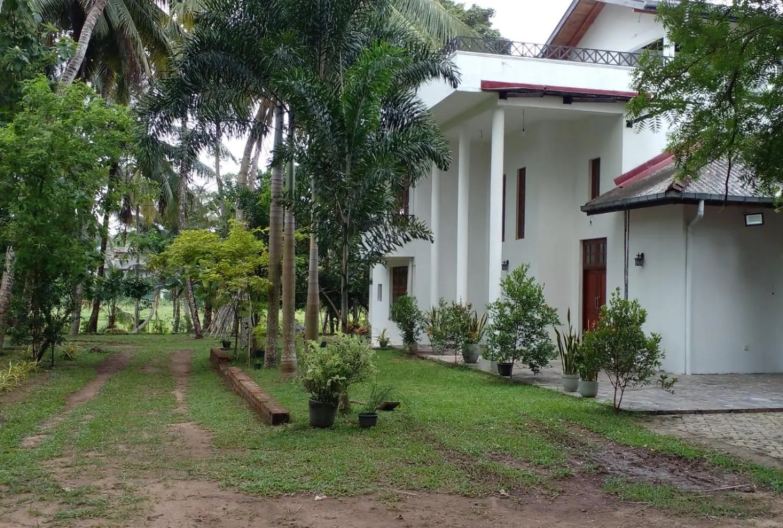 The Escape, Minuwangoda 0*,